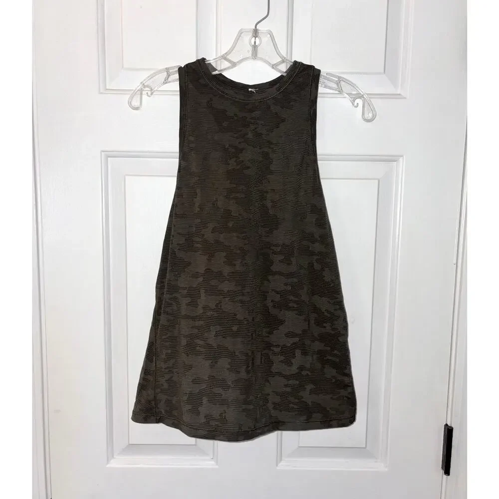 Lululemon Green Lightweight Miles Ahead Camo High Neck Tank